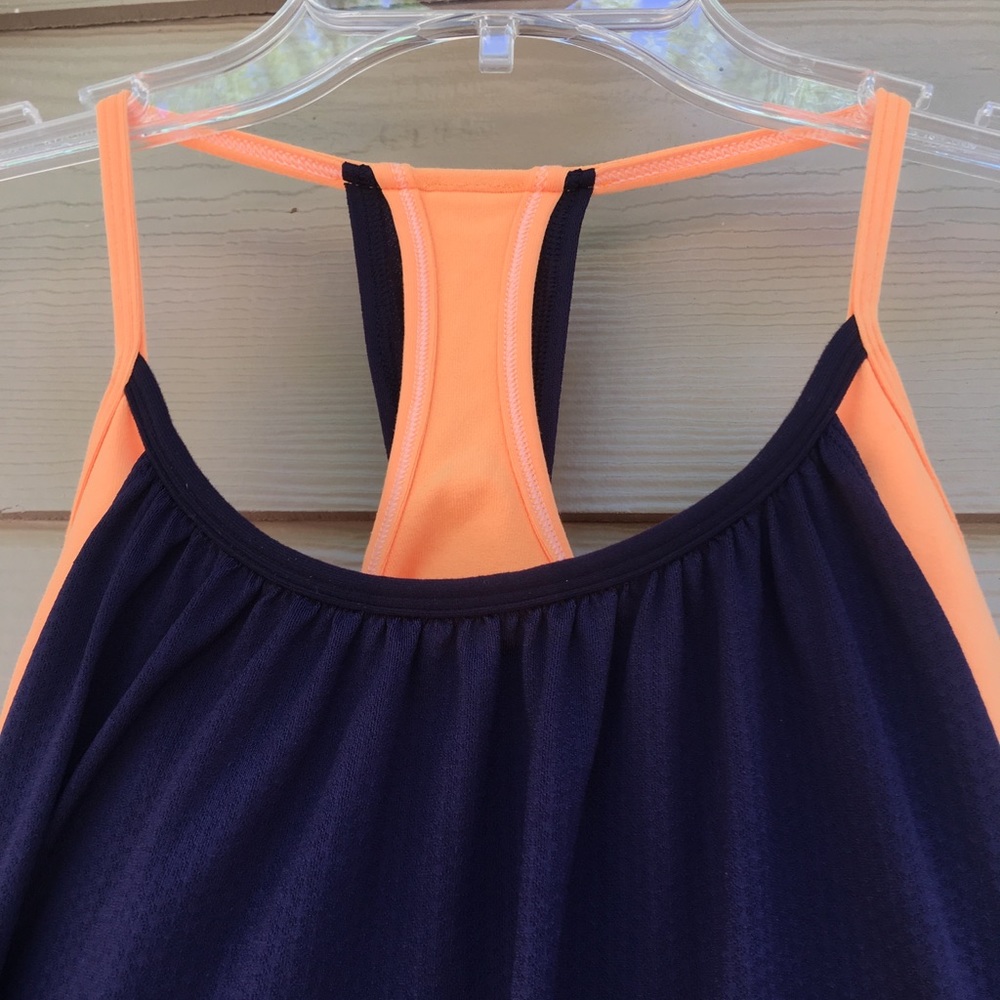 Lululemon top size 6